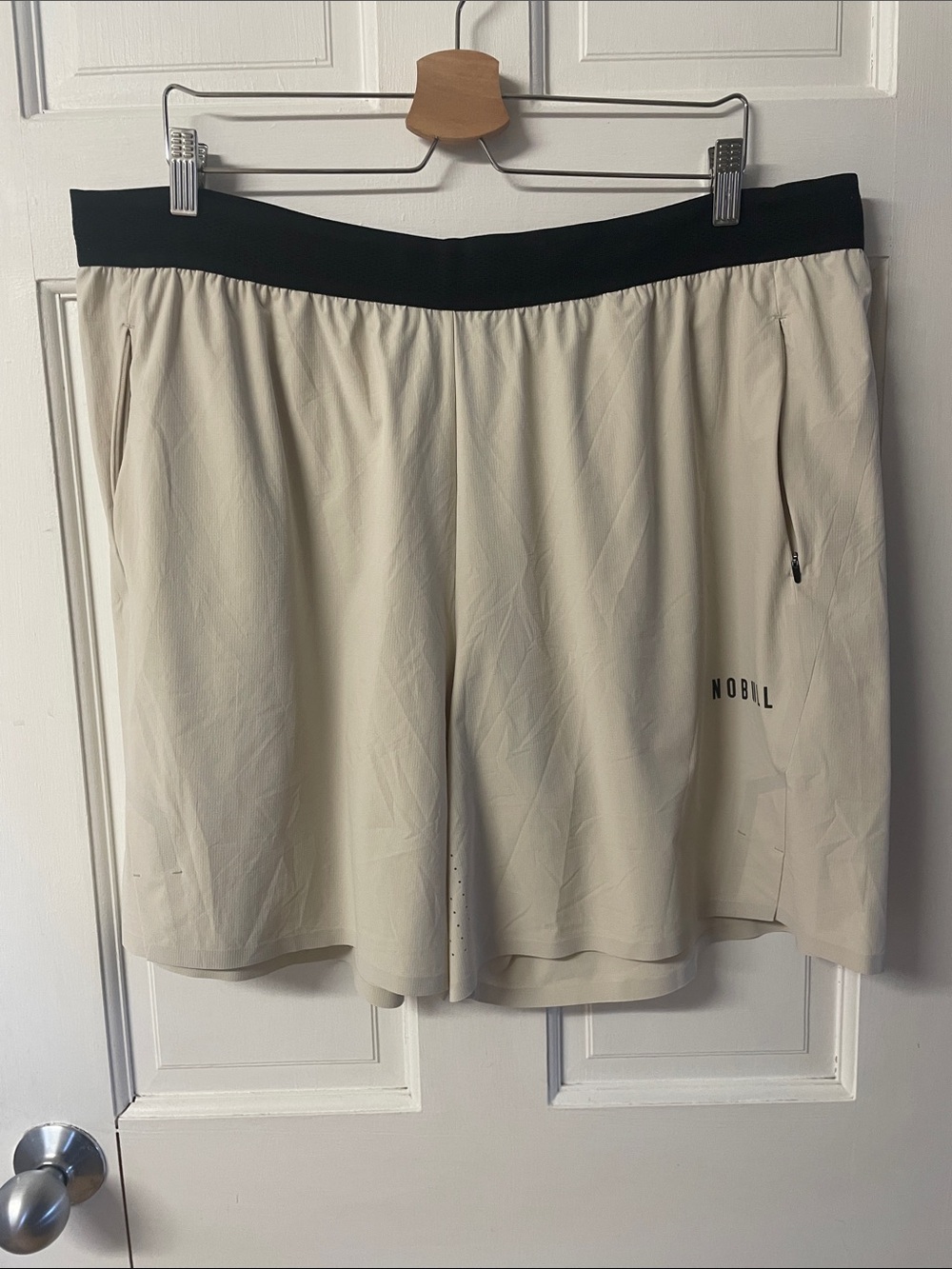 NOBULL Bone and Black Athletic Moisture-Wicking running gym shorts men’s sz XXL